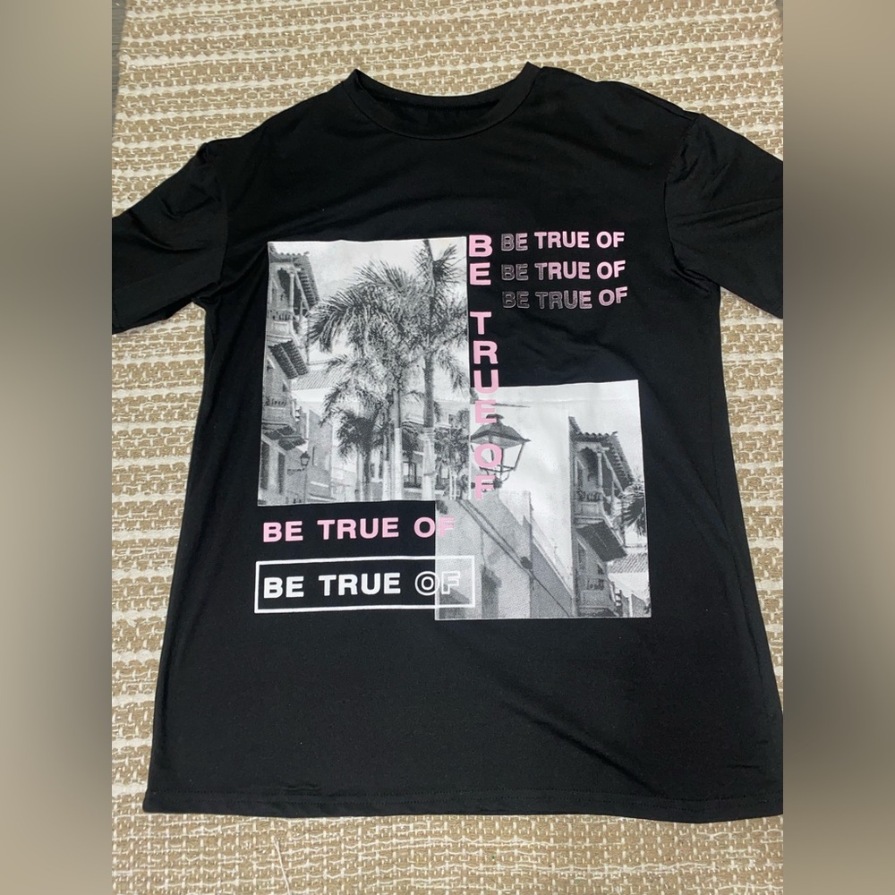 Cute black and pink graphic tee in women's SHEIN